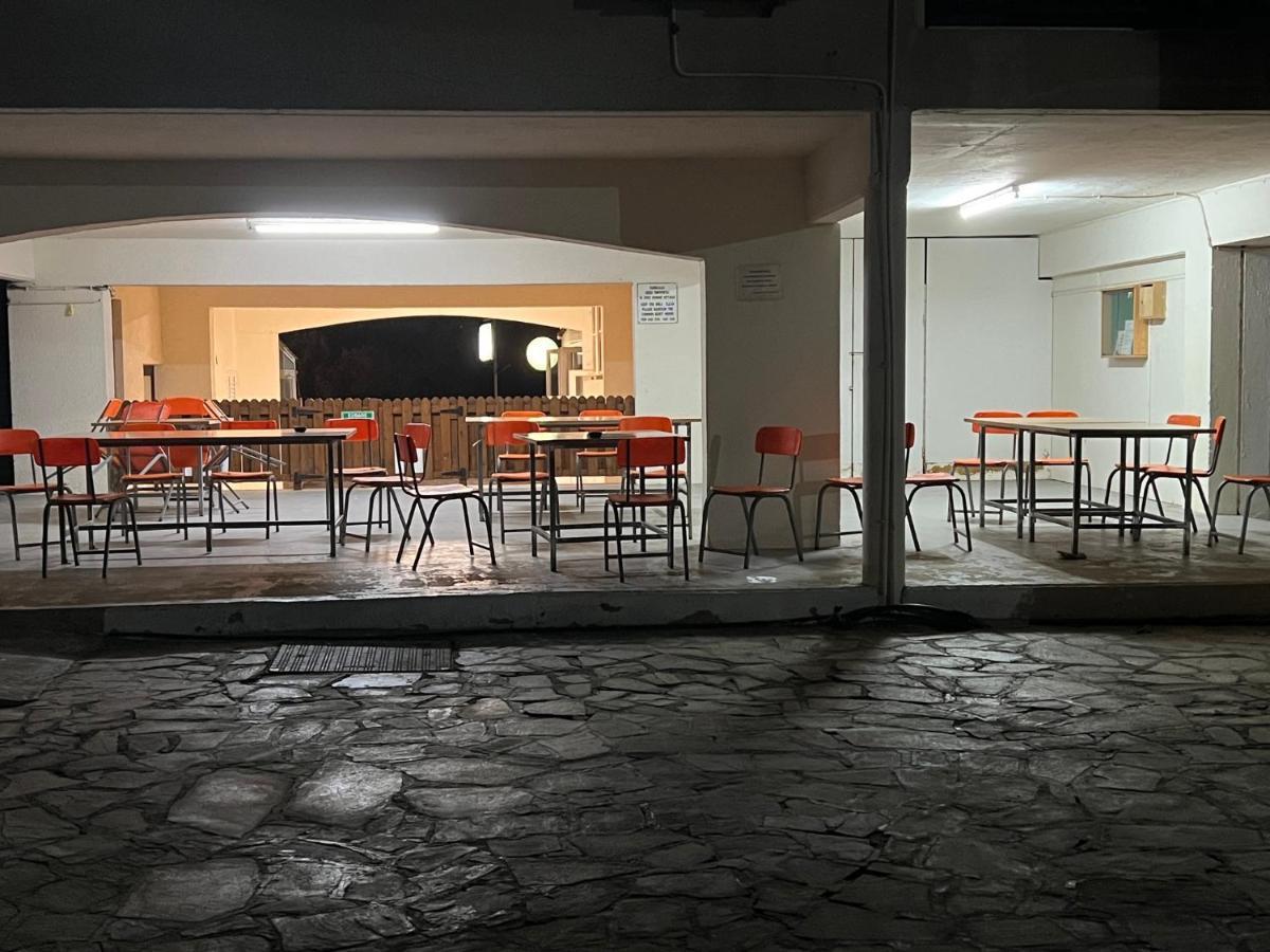 Taniandres Apartments パラリムニ エクステリア 写真