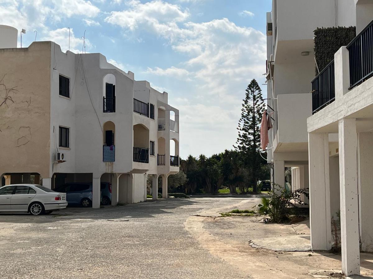 Taniandres Apartments パラリムニ エクステリア 写真