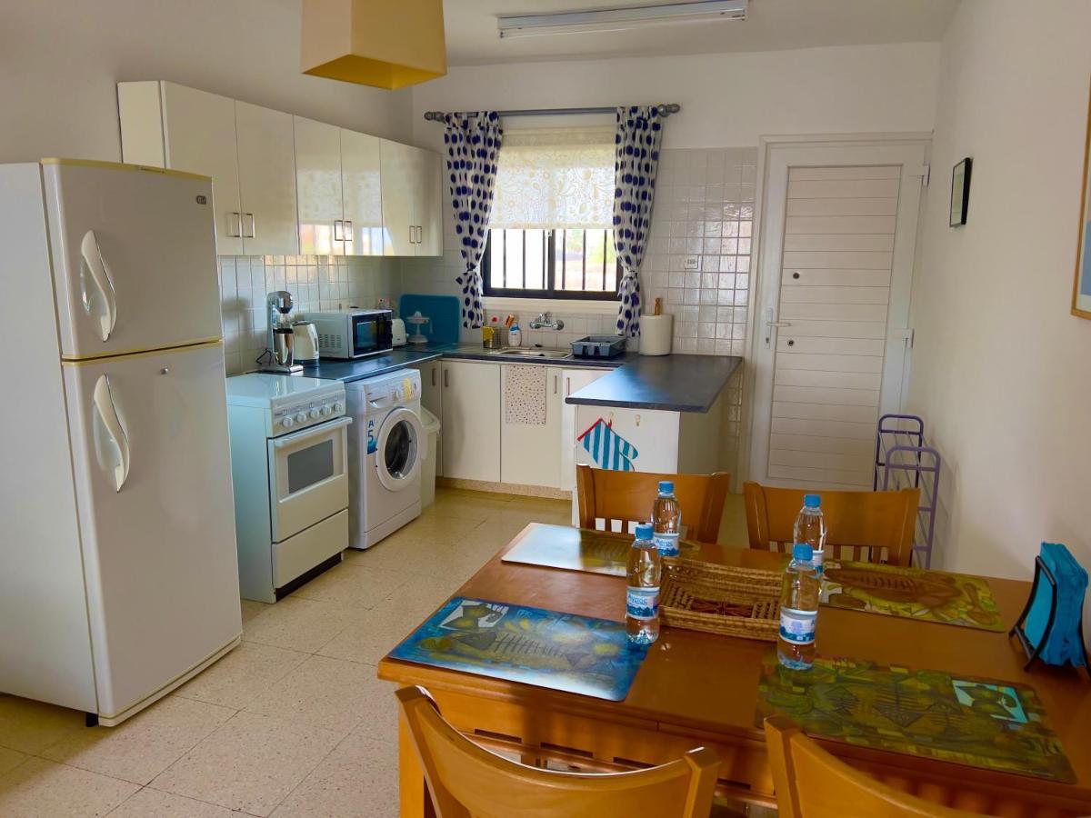 Taniandres Apartments パラリムニ エクステリア 写真