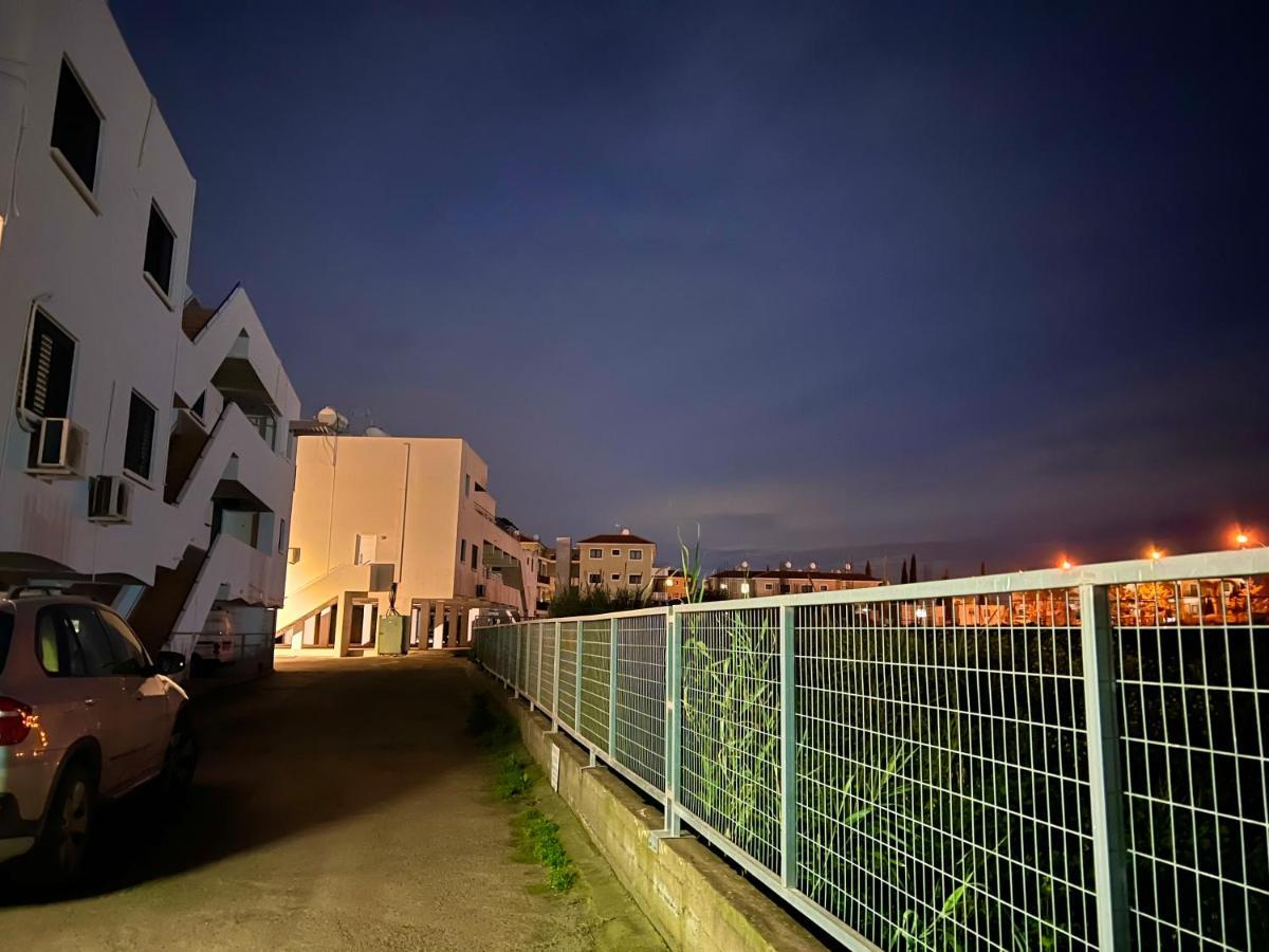 Taniandres Apartments パラリムニ エクステリア 写真